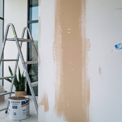 https://build.istyles.cz/wp-content/uploads/2025/02/a-photo-of-a-clean-wall-with-a-few-paint_2uuTZPLcSyy1dkD5pRL5ww_SnGql947Rhqj2cLWpltBMg.jpeg